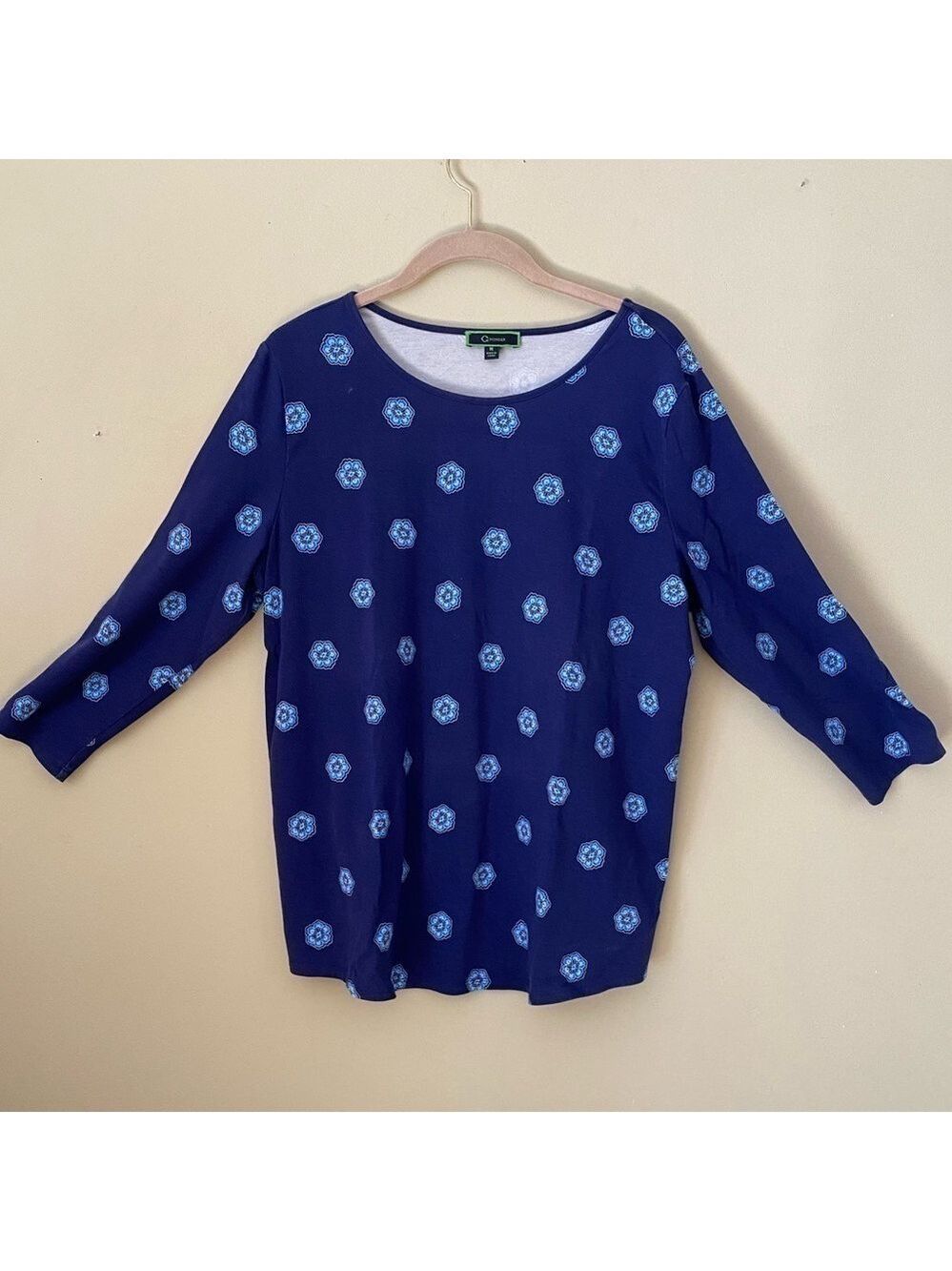 C. Wonder Blue Medallion Long Sleeve Top M
